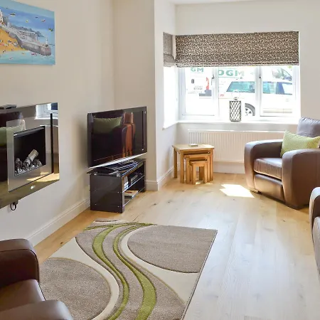 Holiday home Penhallow House *